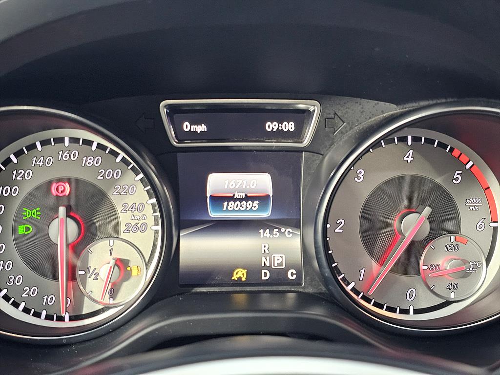 Mercedes Benz GLA Class - Vista 7