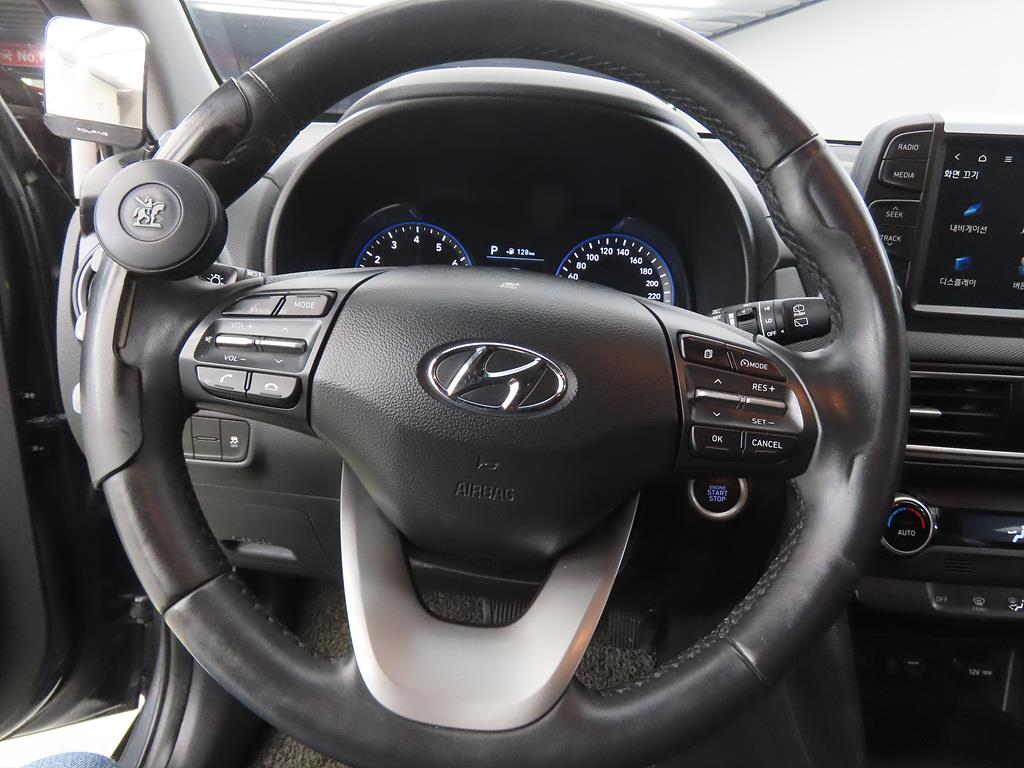 HYUNDAI Kona - Vista 8
