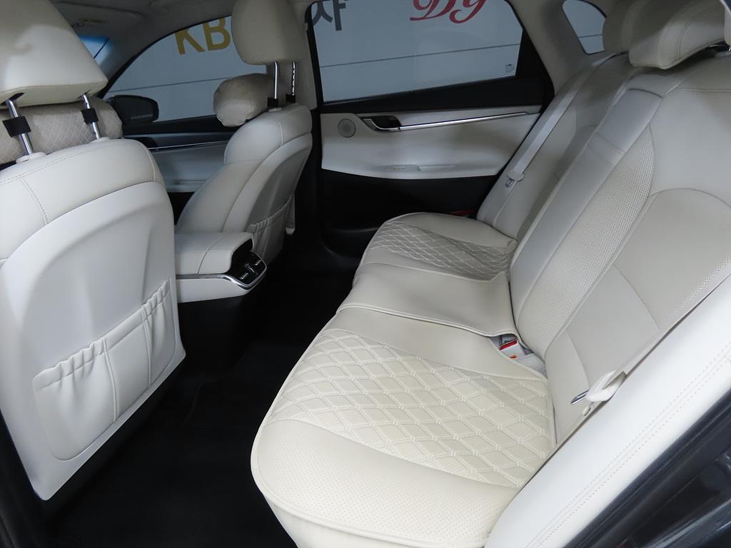 HYUNDAI Grandeur - Vista 6