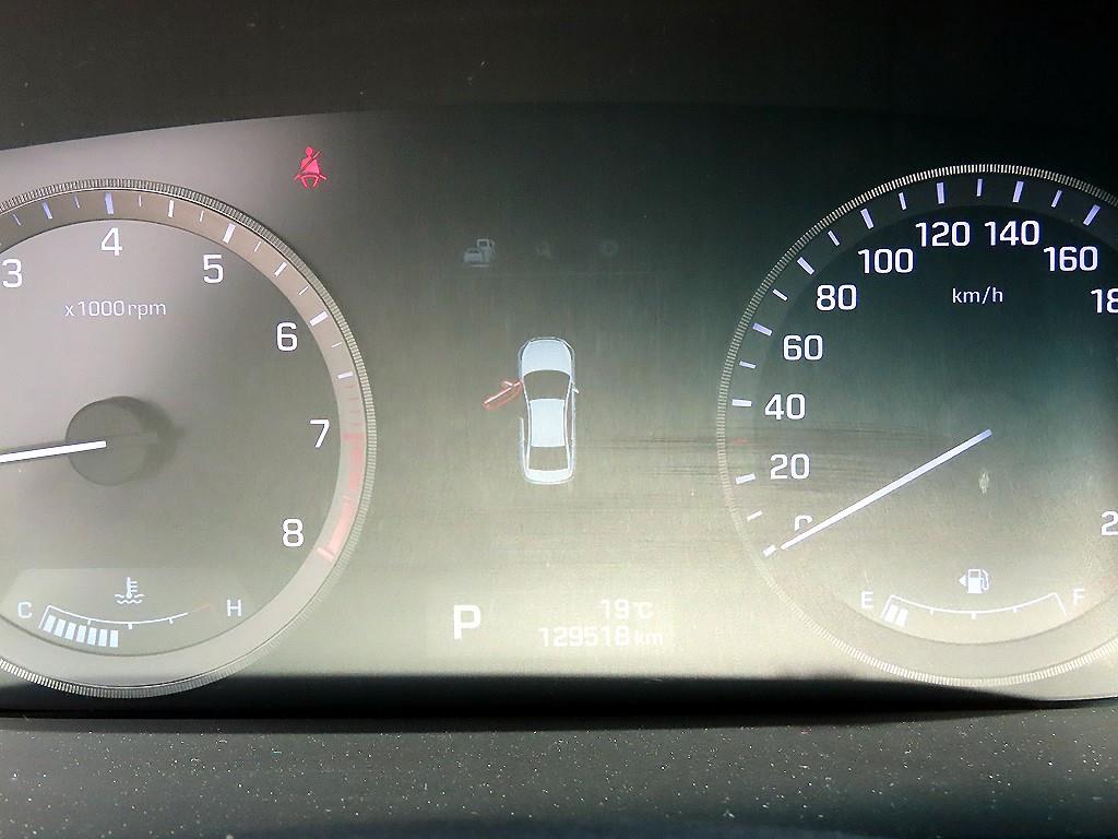 HYUNDAI Sonata - Vista 9