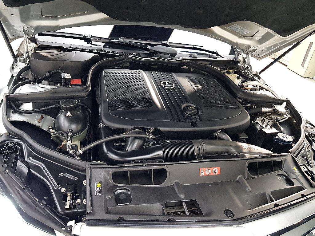 Mercedes Benz C Class - Vista 6
