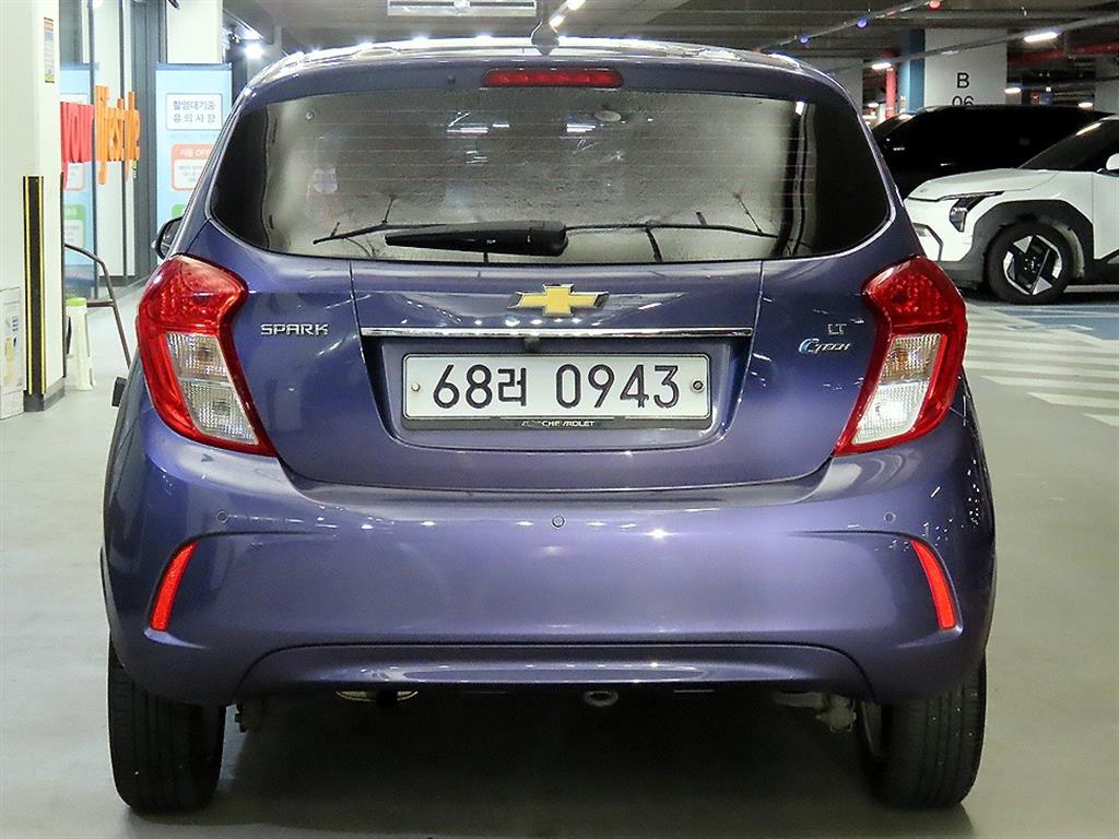 Chevrolet Spark - Vista 5