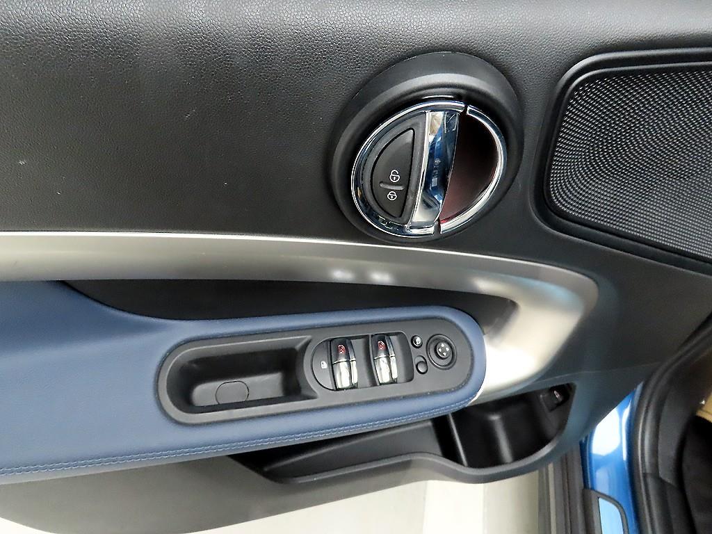 Mini Countryman - Vista 11
