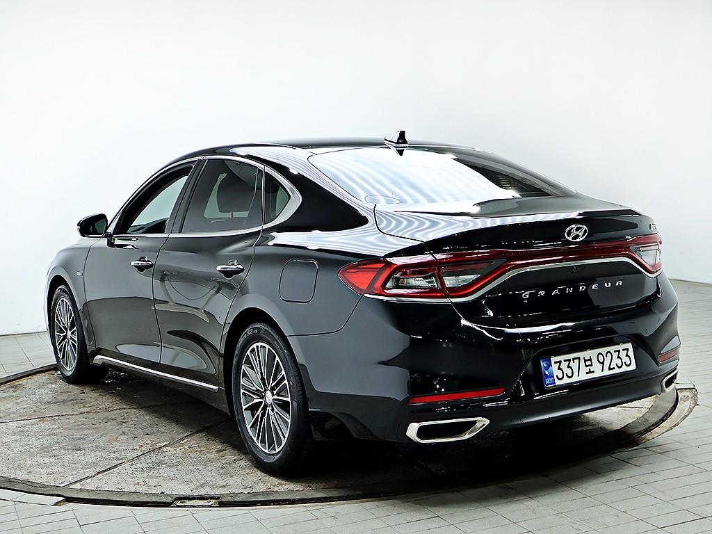 HYUNDAI Grandeur - Vista 7