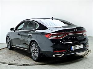 HYUNDAI Grandeur - Vista 8