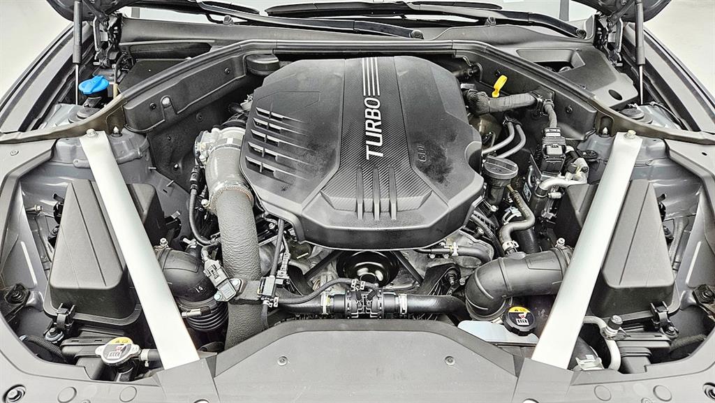 Genesis G70 - Vista 5