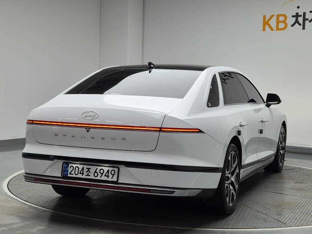 HYUNDAI Grandeur - Vista 3