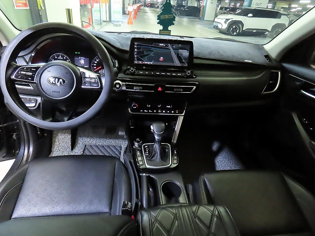 KIA Seltos - Vista 10