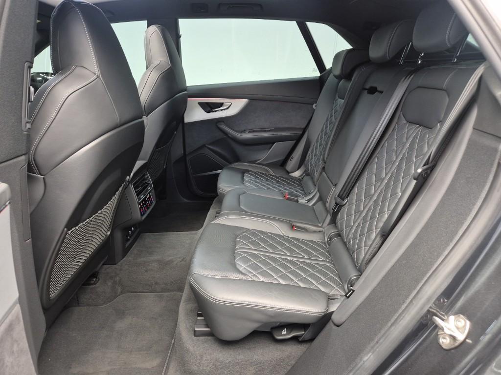 Audi Q8 - Vista 12