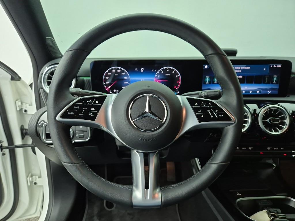 Mercedes Benz A Class - Vista 9