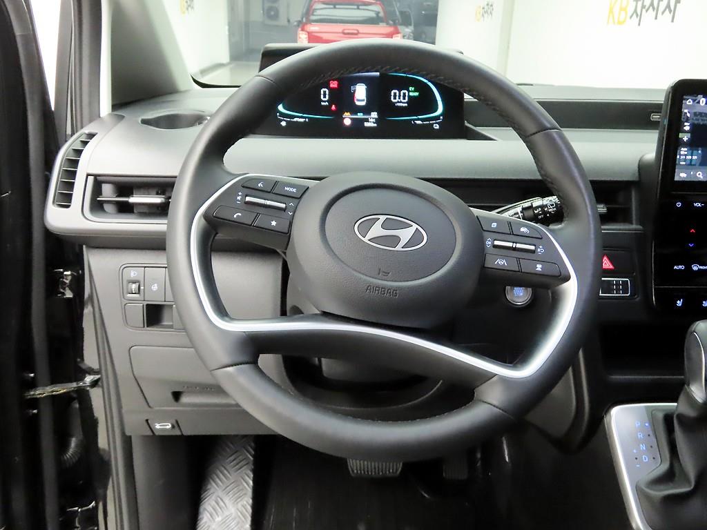HYUNDAI Staria - Vista 7