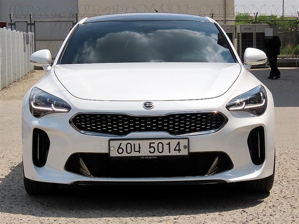 KIA Stinger 2018 Blanco - Importación desde Corea - HF Imports Iquique - Foto 1