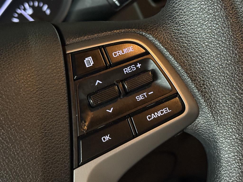 HYUNDAI Avante - Vista 11