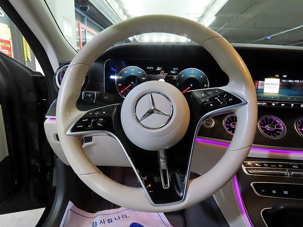 Mercedes Benz CLS Class - Vista 8