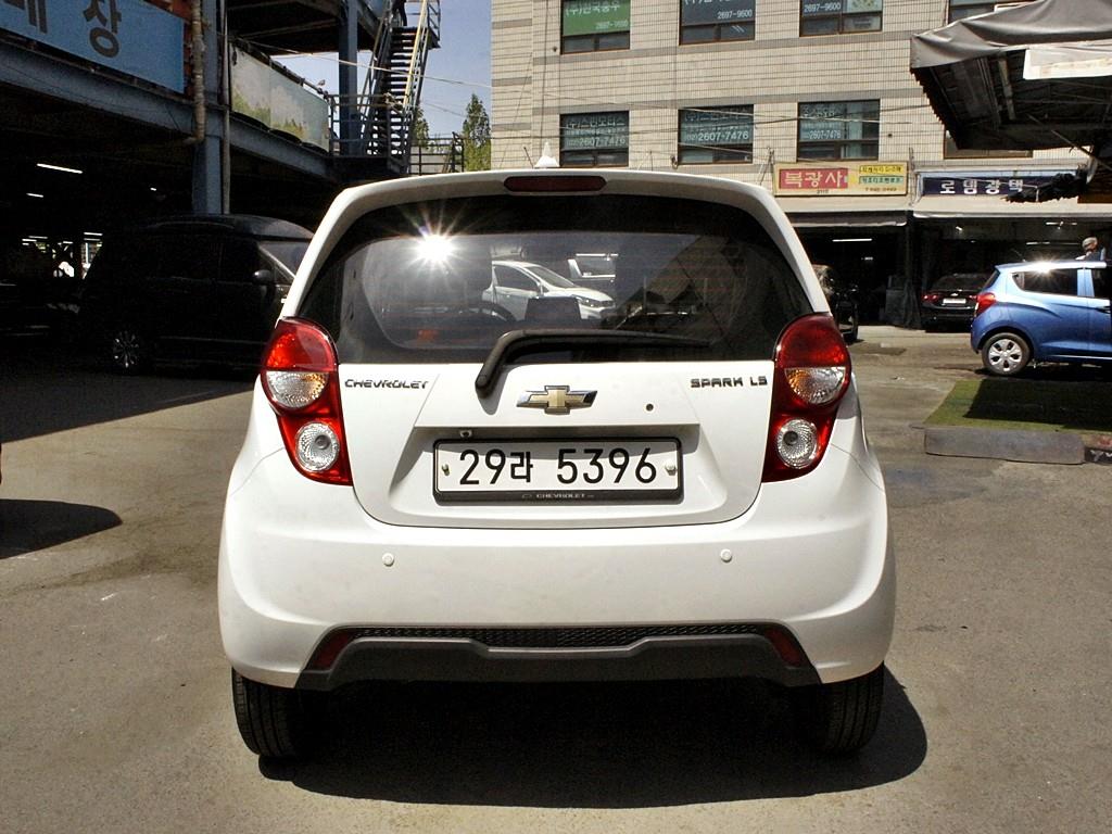 Chevrolet Spark - Vista 5