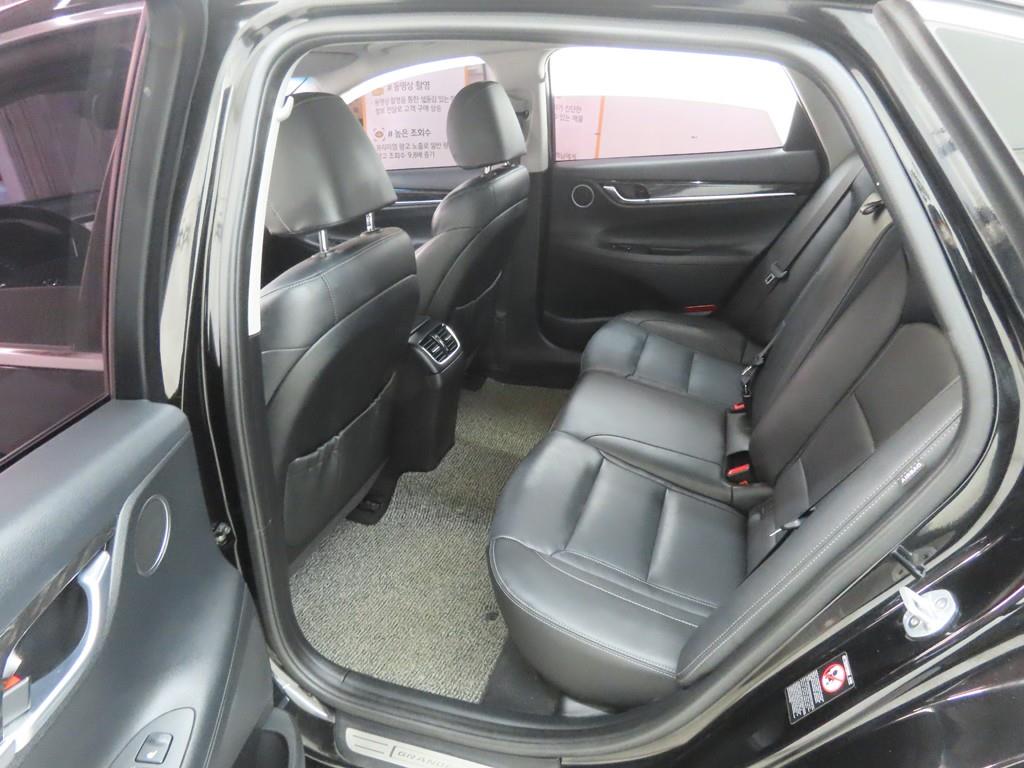 HYUNDAI Grandeur - Vista 6