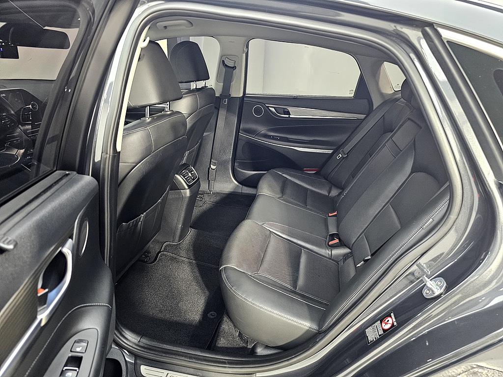 HYUNDAI Grandeur - Vista 9