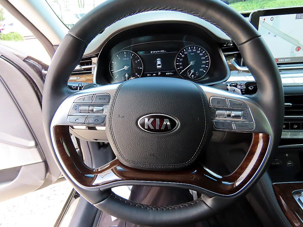 KIA K9 - Vista 8