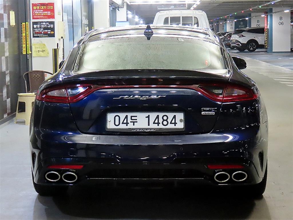 KIA Stinger - Vista 5