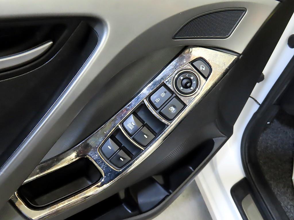 HYUNDAI Avante 2015 Blanco - Importación desde Corea - HF Imports Iquique - Foto 16