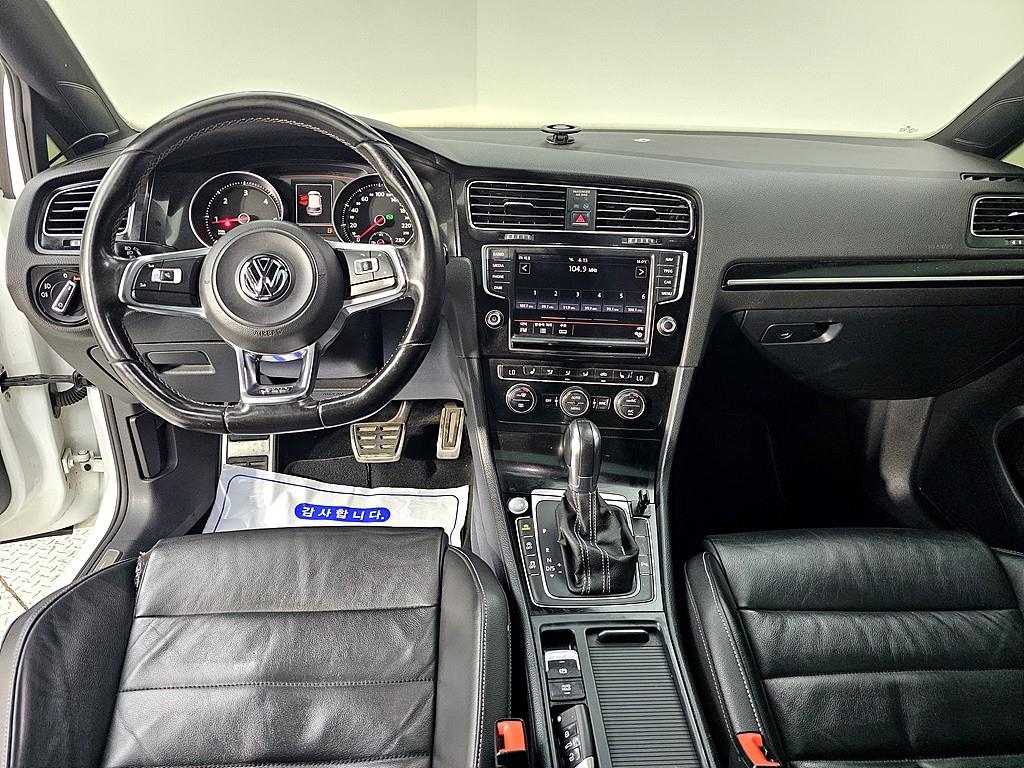 Volkswagen Golf - Vista 5