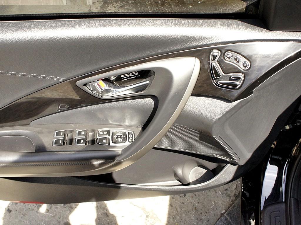 HYUNDAI Grandeur 2016 Negro - Importación desde Corea - HF Imports Iquique - Foto 13