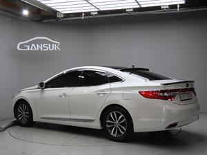 HYUNDAI Grandeur - Vista 6