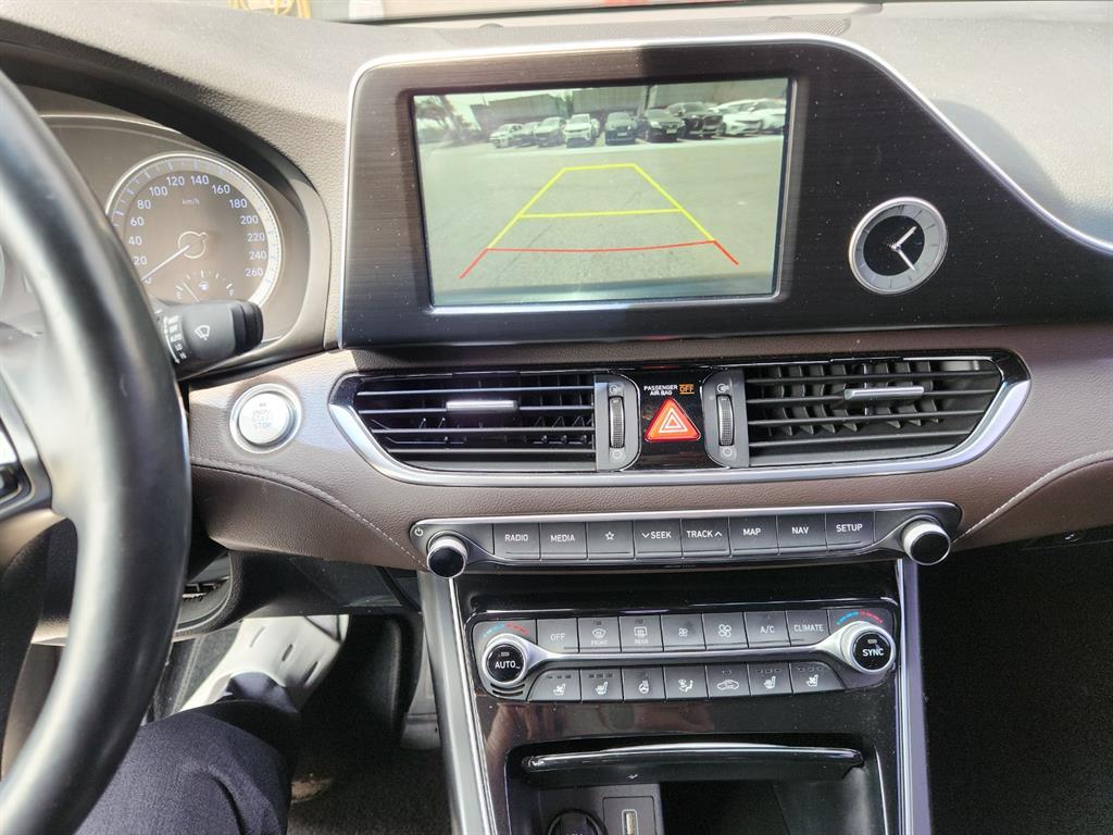 HYUNDAI Grandeur - Vista 9