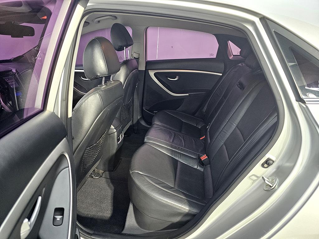 HYUNDAI i30 - Vista 9