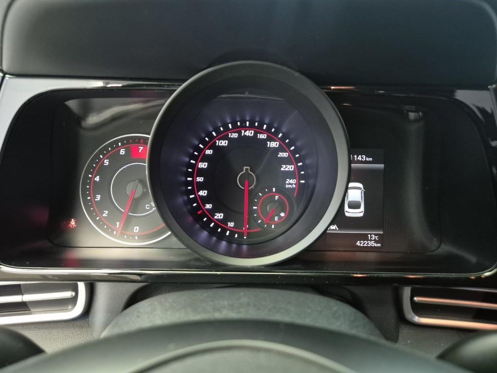 HYUNDAI Avante - Vista 6