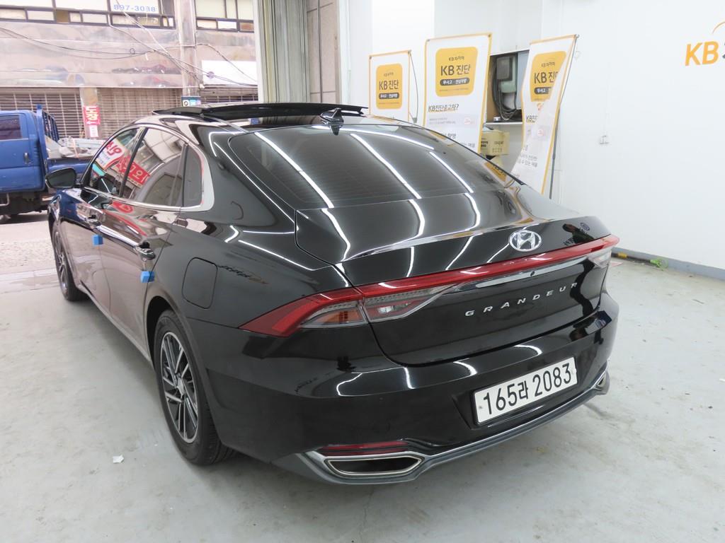 HYUNDAI Grandeur - Vista 4