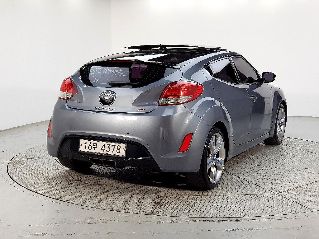 HYUNDAI Veloster - Vista 4