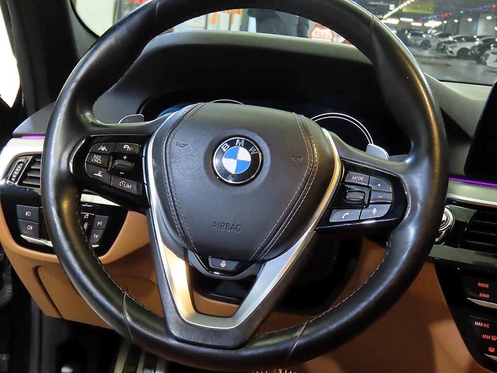 BMW 5 Series - Vista 8