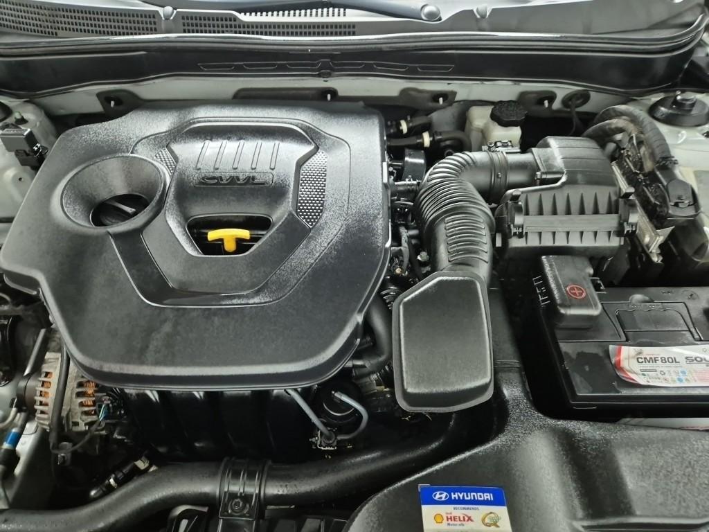 HYUNDAI Sonata - Vista 5