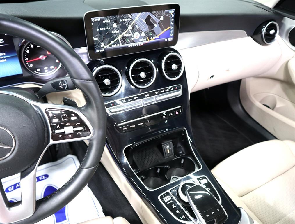 Mercedes Benz C Class - Vista 11