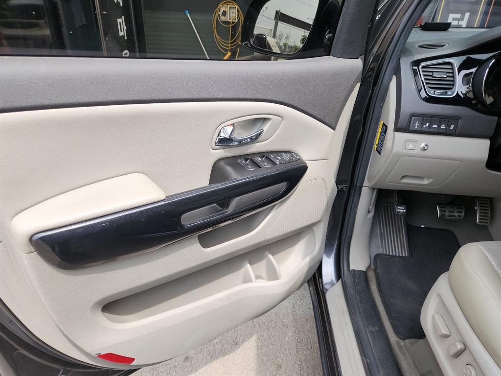 KIA Carnival 2018 Gris - Importación desde Corea - HF Imports Iquique - Foto 19