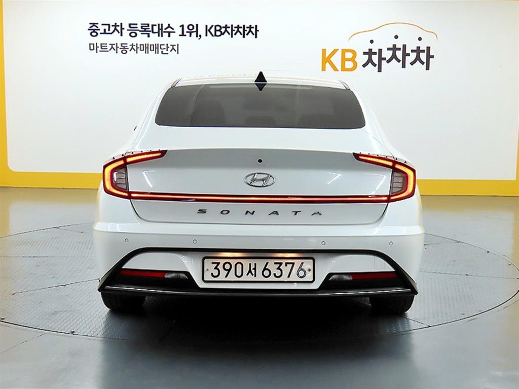 HYUNDAI Sonata - Vista 3