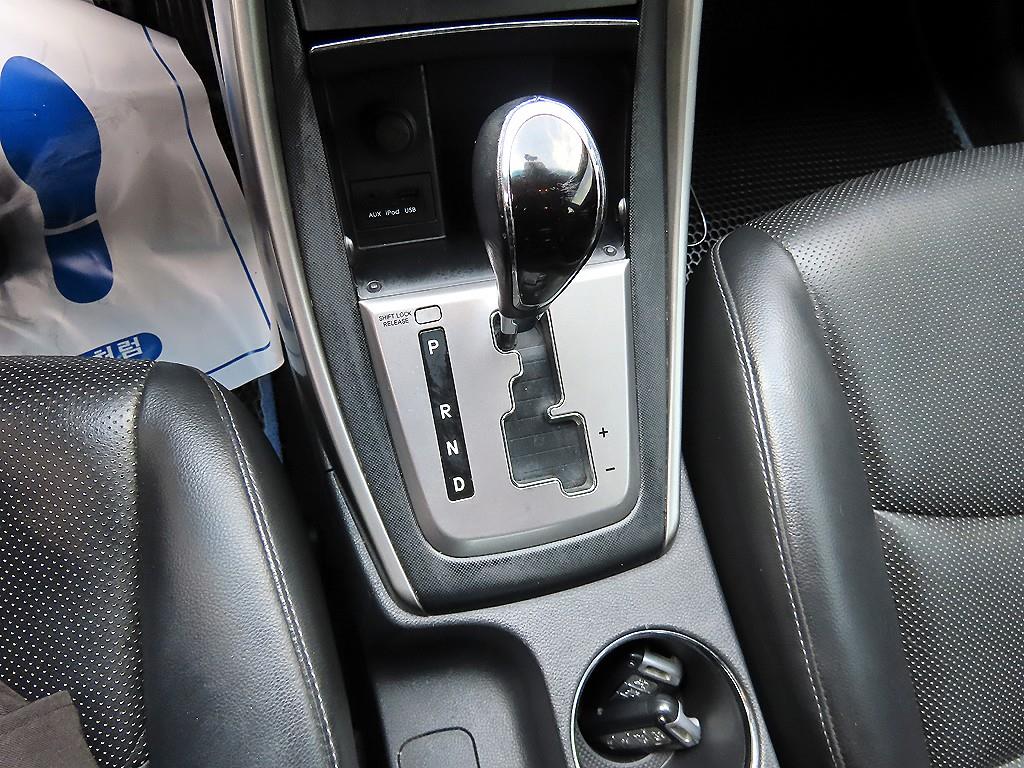 HYUNDAI Avante - Vista 10