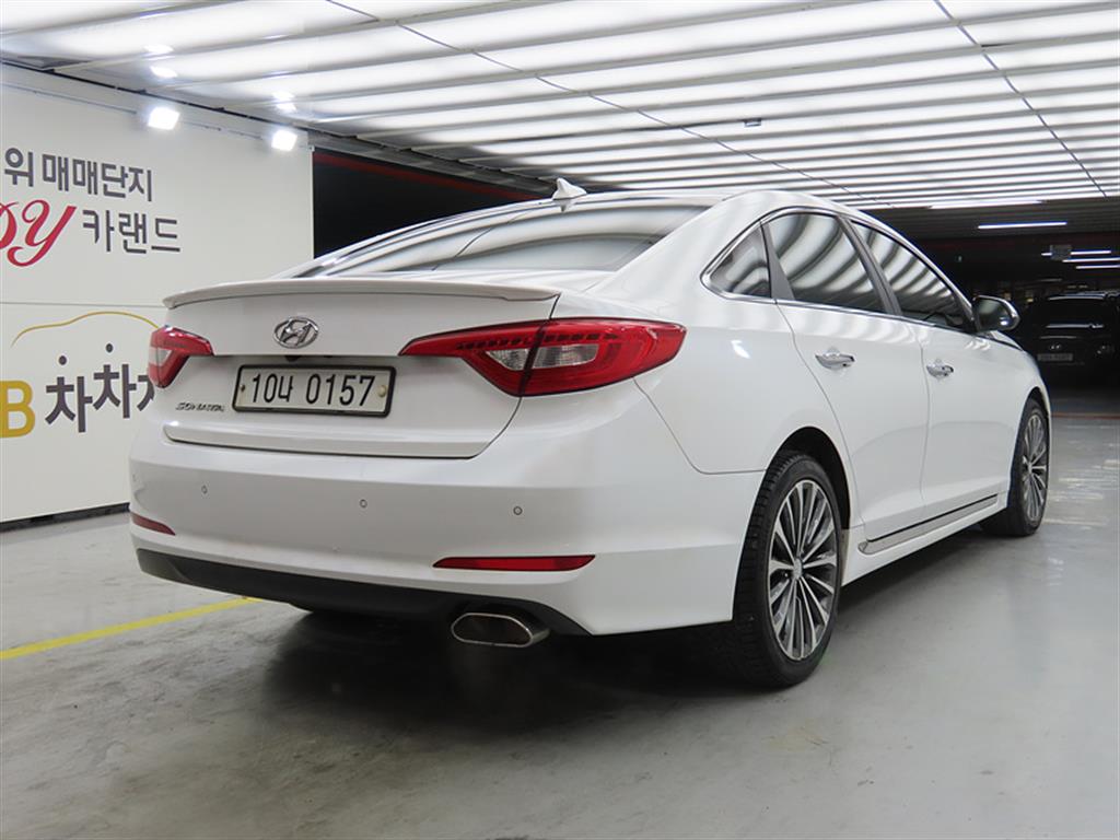 HYUNDAI Sonata - Vista 4