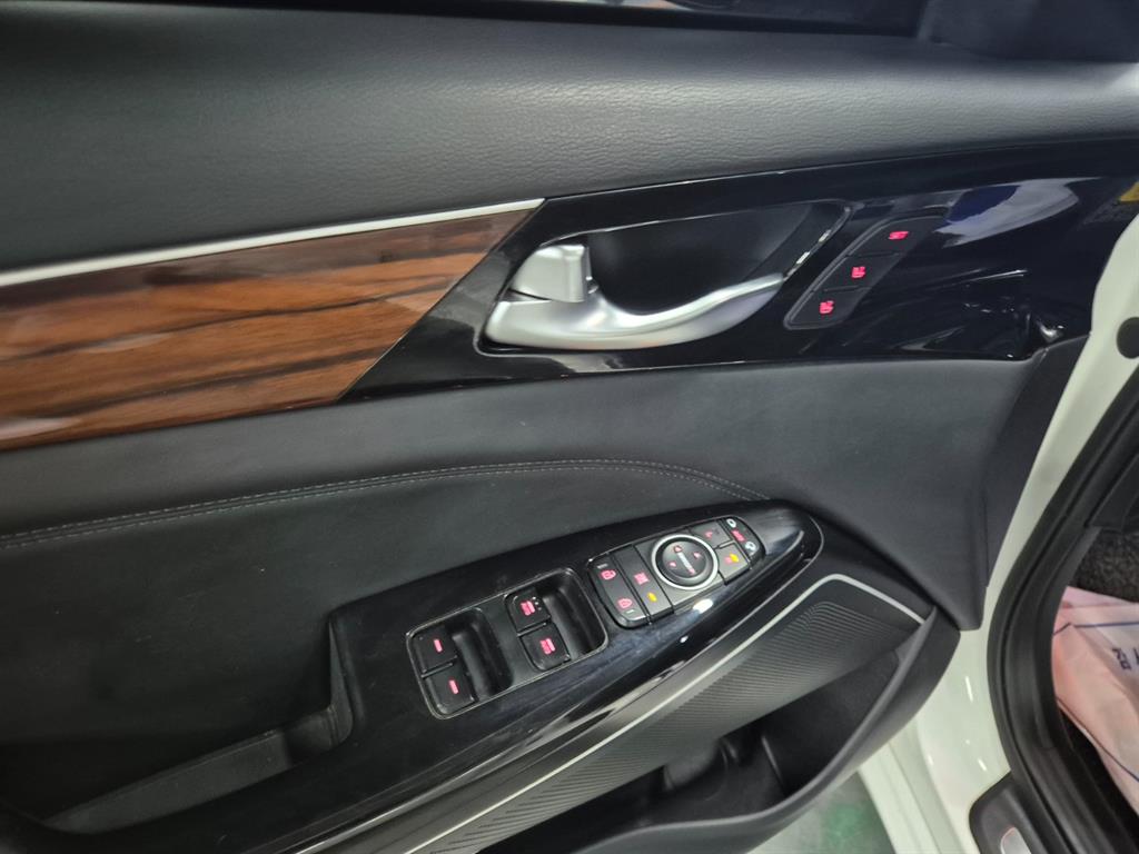 KIA K7 - Vista 10