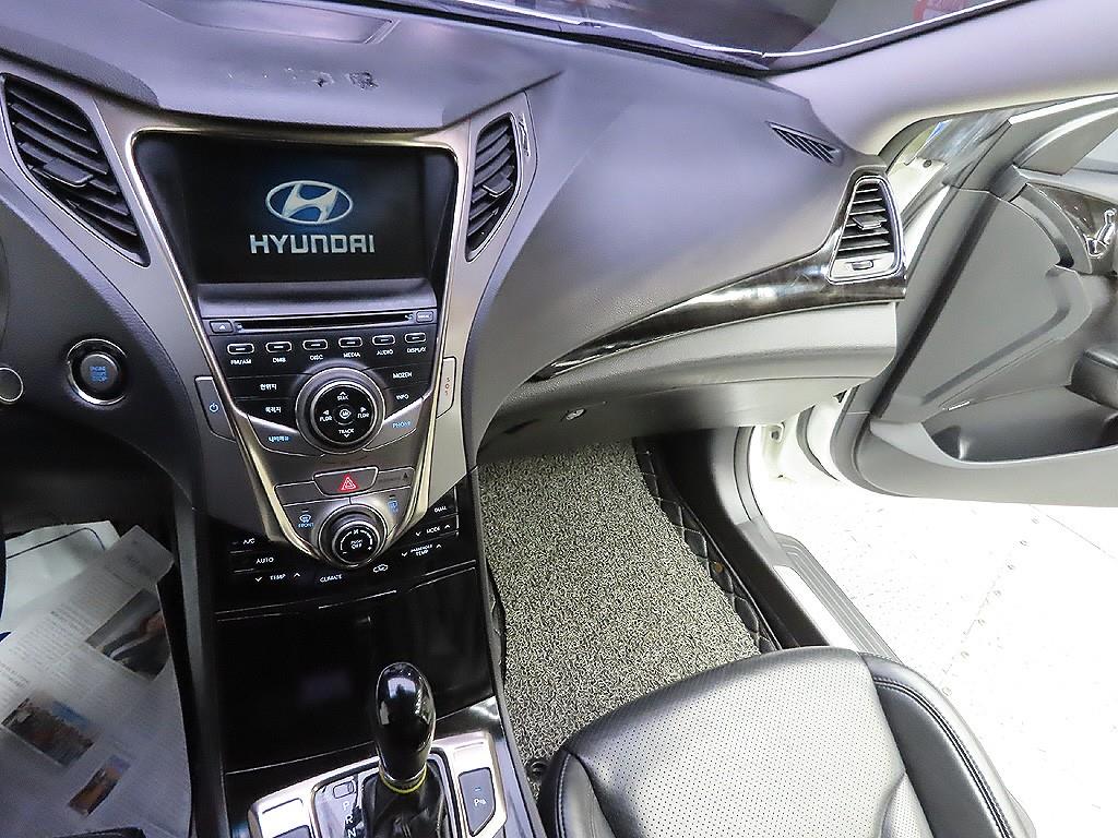 HYUNDAI Grandeur 2012 Blanco - Importación desde Corea - HF Imports Iquique - Foto 7