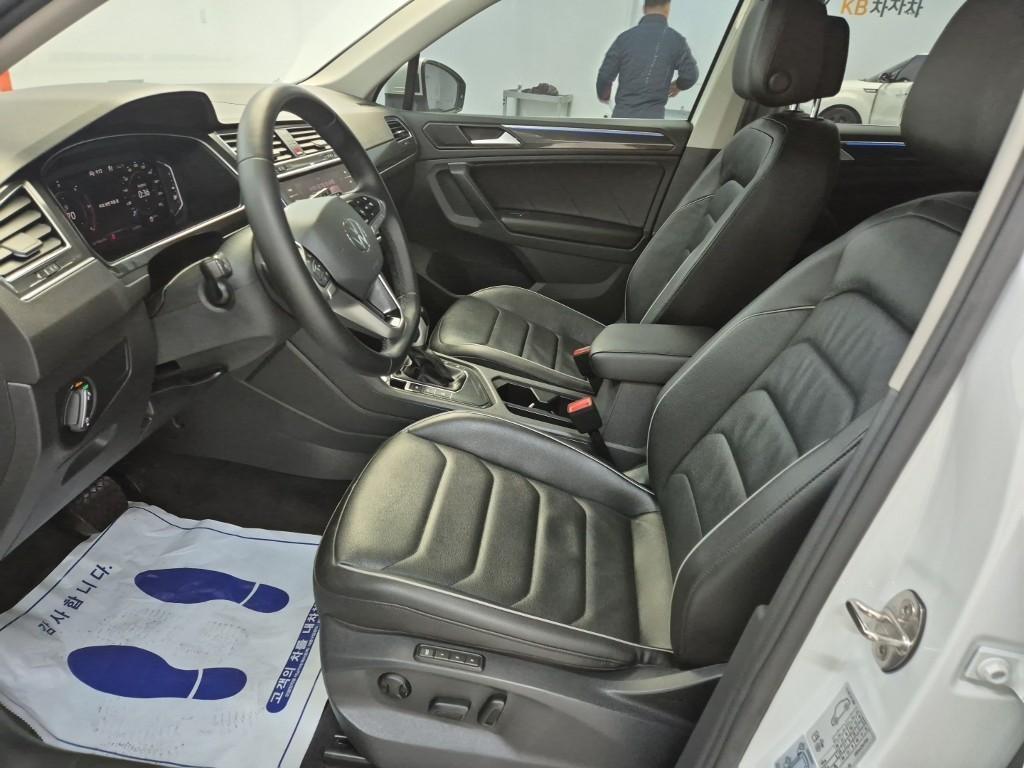 Volkswagen Tiguan - Vista 11