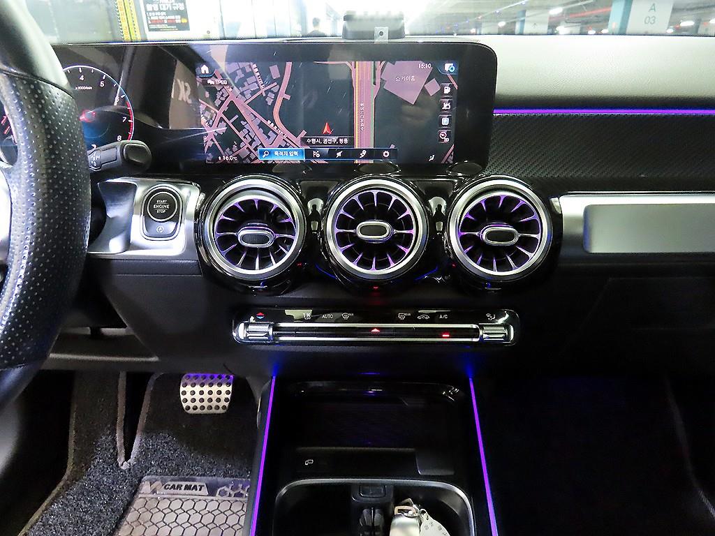 Mercedes Benz GLB Class - Vista 11