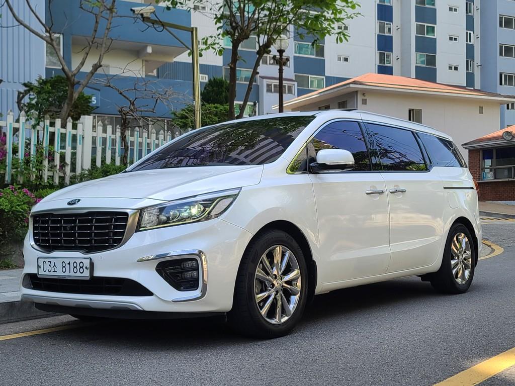 KIA Carnival - Vista 2