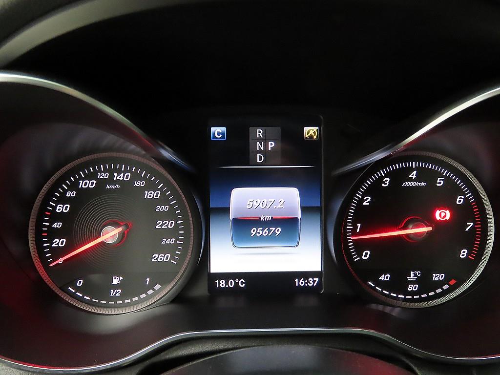 Mercedes Benz C Class - Vista 8