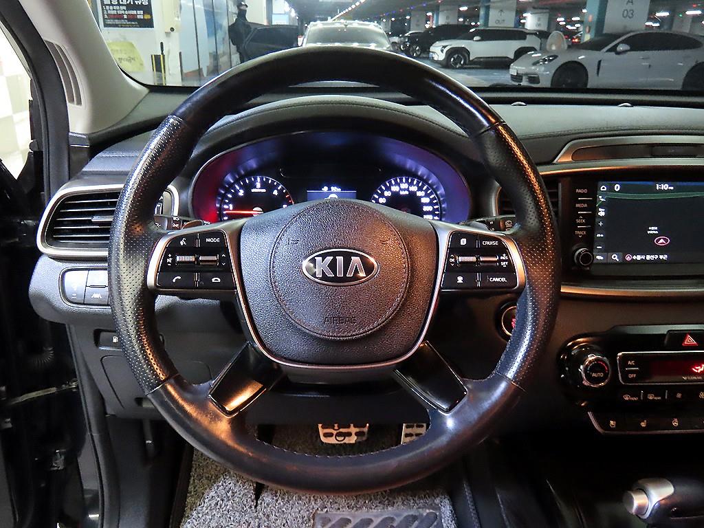 KIA Sorento - Vista 8