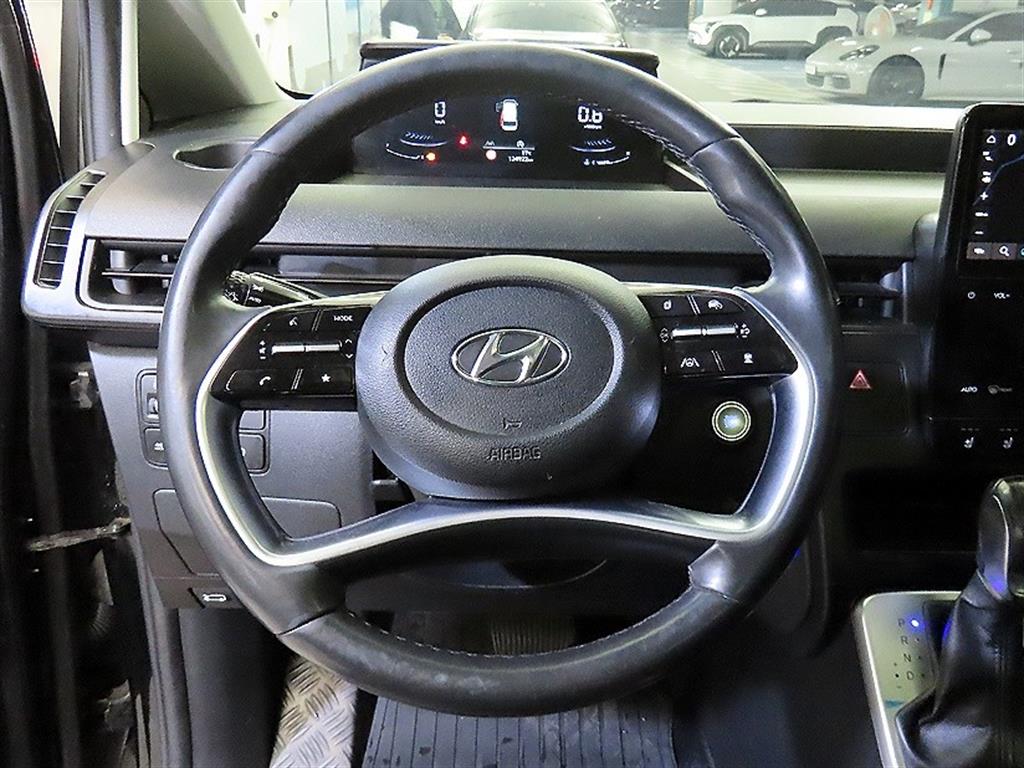 HYUNDAI Staria - Vista 7