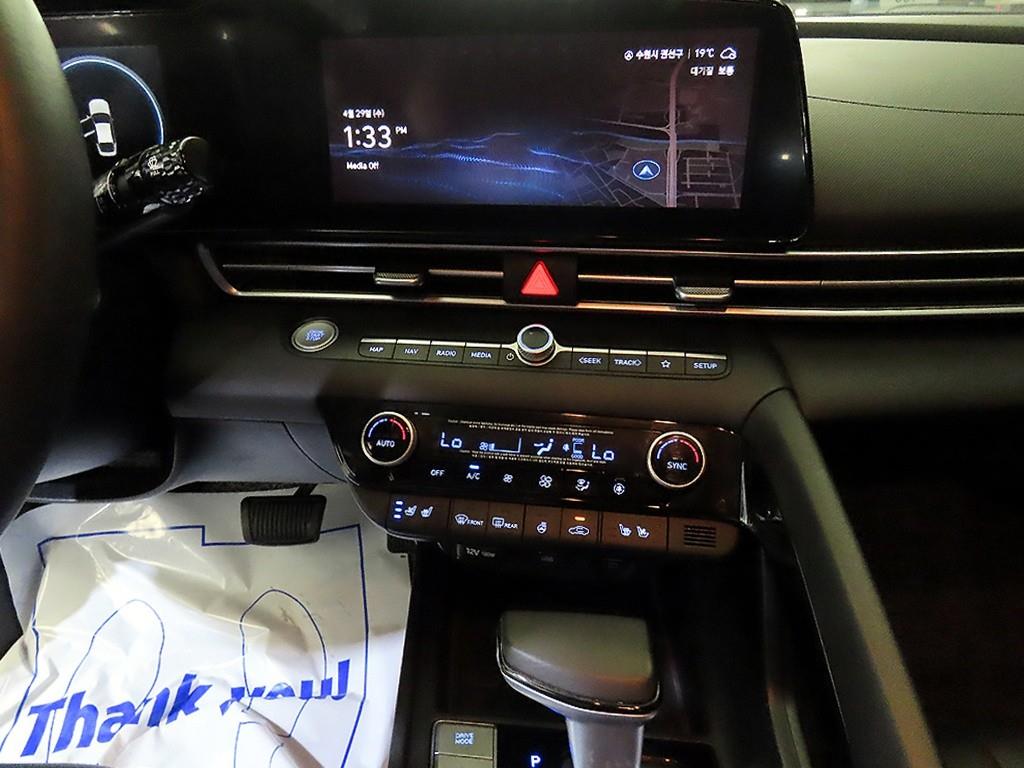 HYUNDAI Avante - Vista 11
