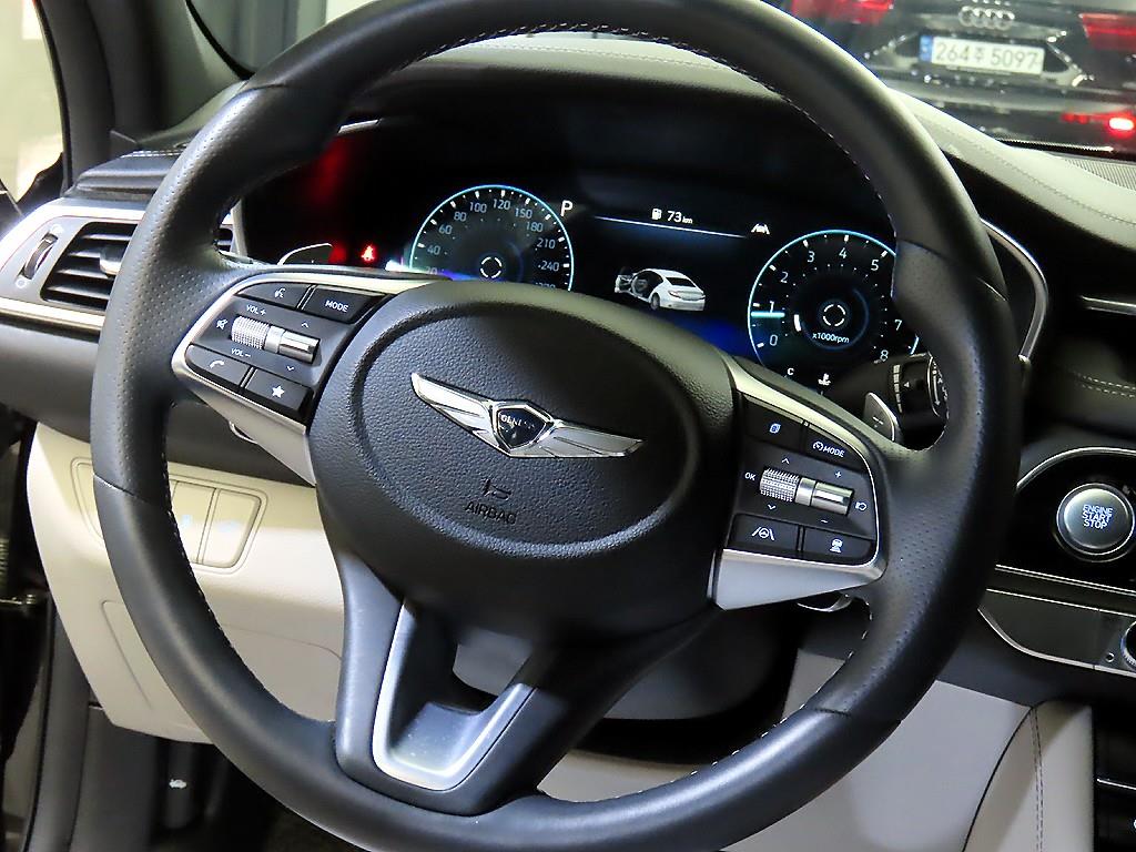 Genesis G70 - Vista 8