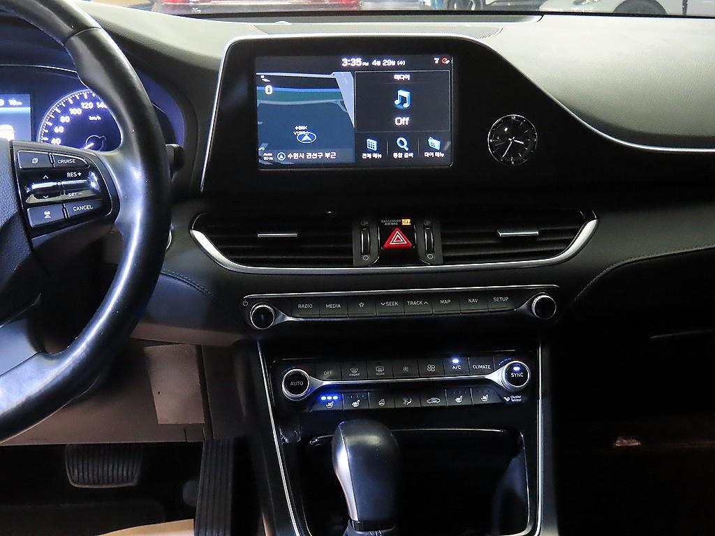 HYUNDAI Grandeur - Vista 11